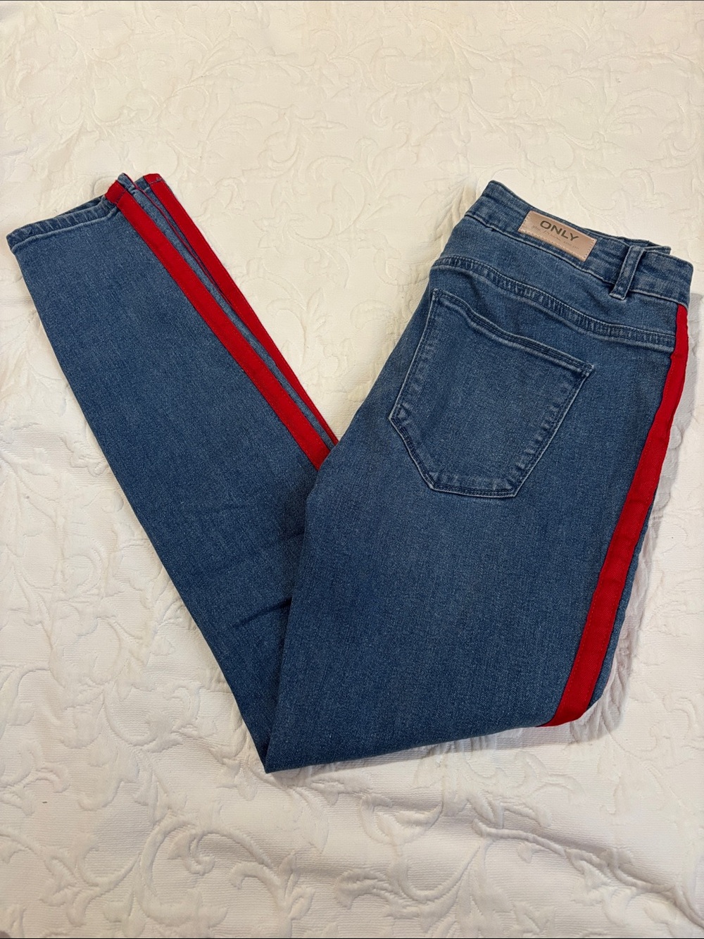 ONLY‎ Skinny Blue Jeans with Red Side Stripes